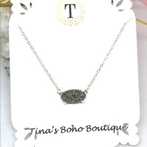 NEW 💎 Gray platinum Druzy Necklace silver chain